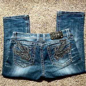 MISS ME Capri with angel wing bling medium wash - PERFECT CONDITION